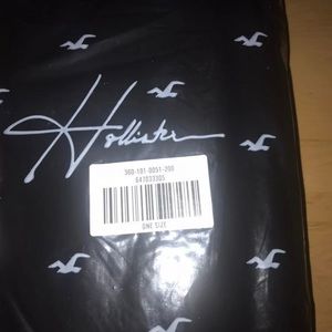 Hollister Beach Towel 30”x 60”